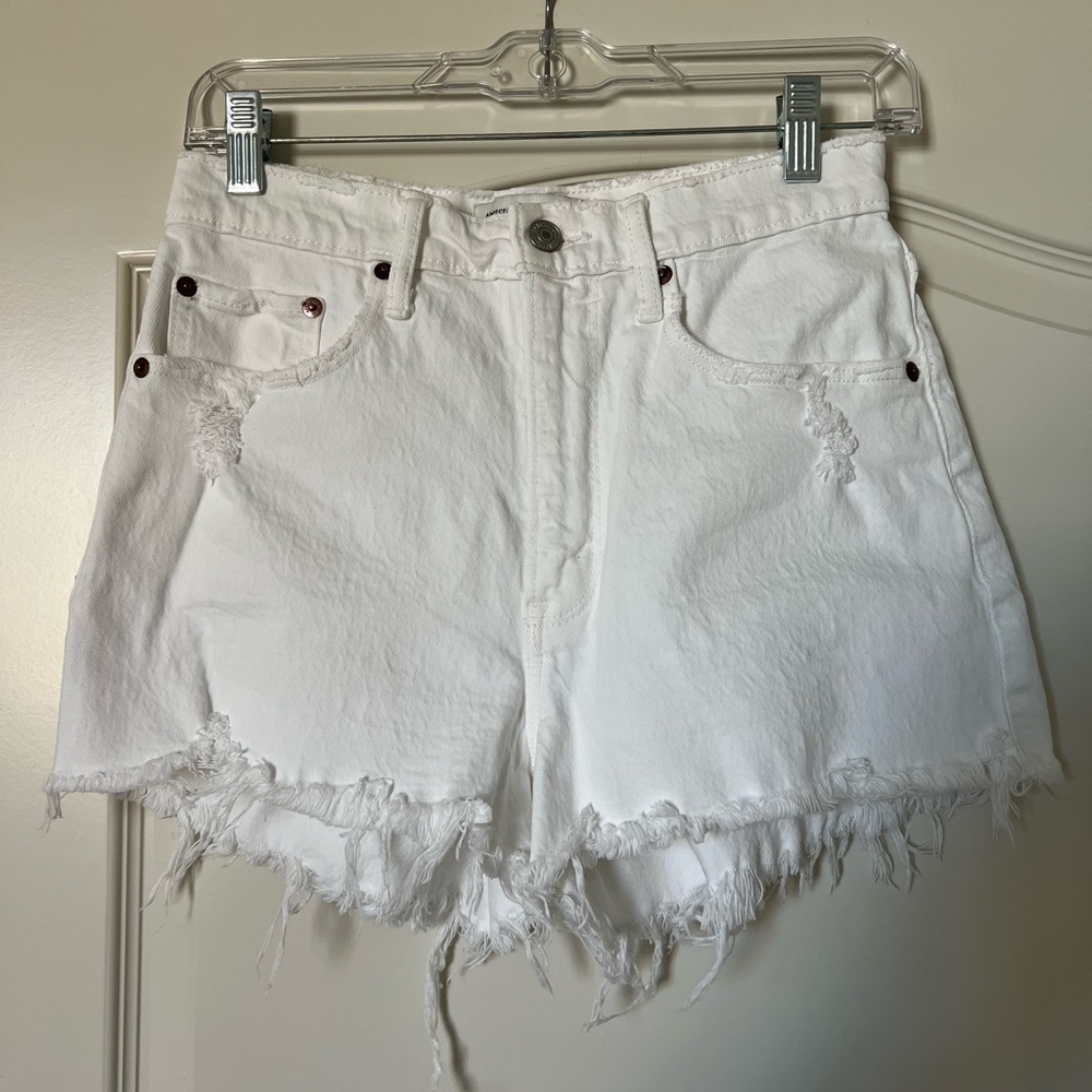 Abercrombie & Fitch White Curve Love High Rise Mom Short Size 27